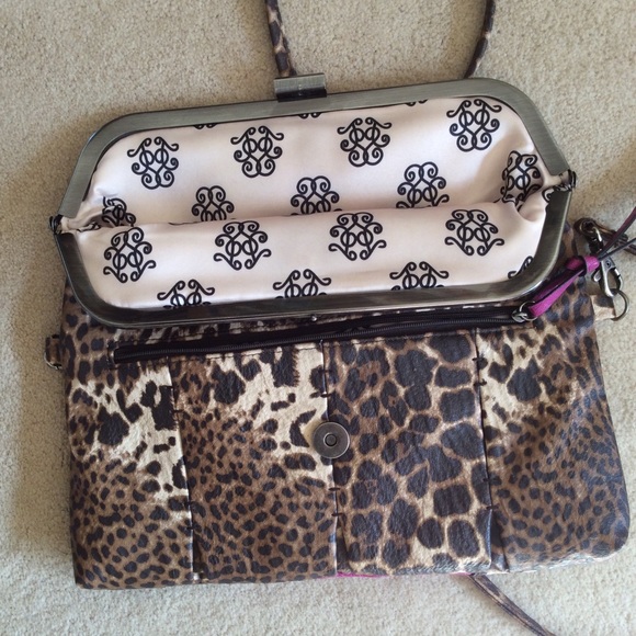 Jessica Simpson clutch crossbody bag flap over - Picture 5 of 6